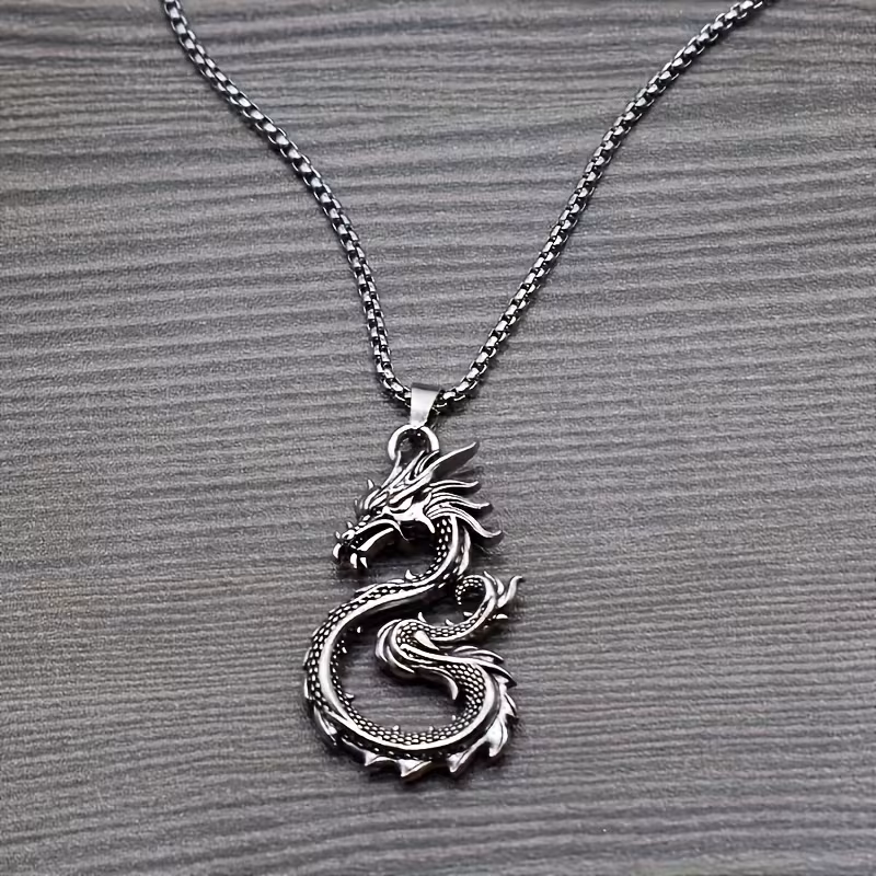 Dragon pendant necklace 